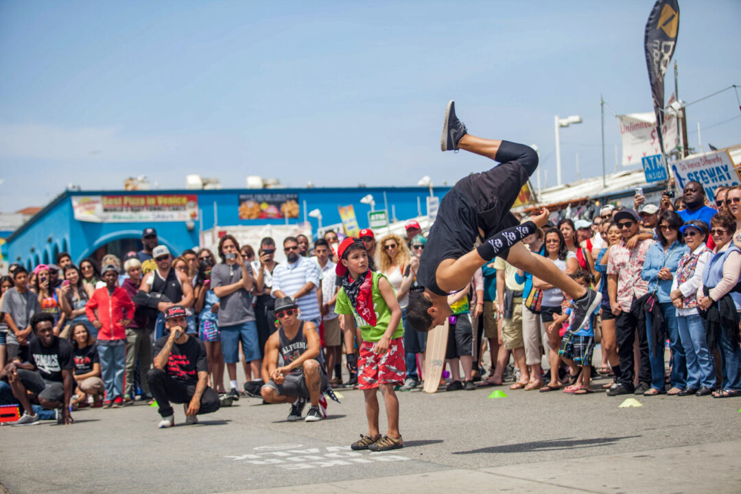 street performer dancer